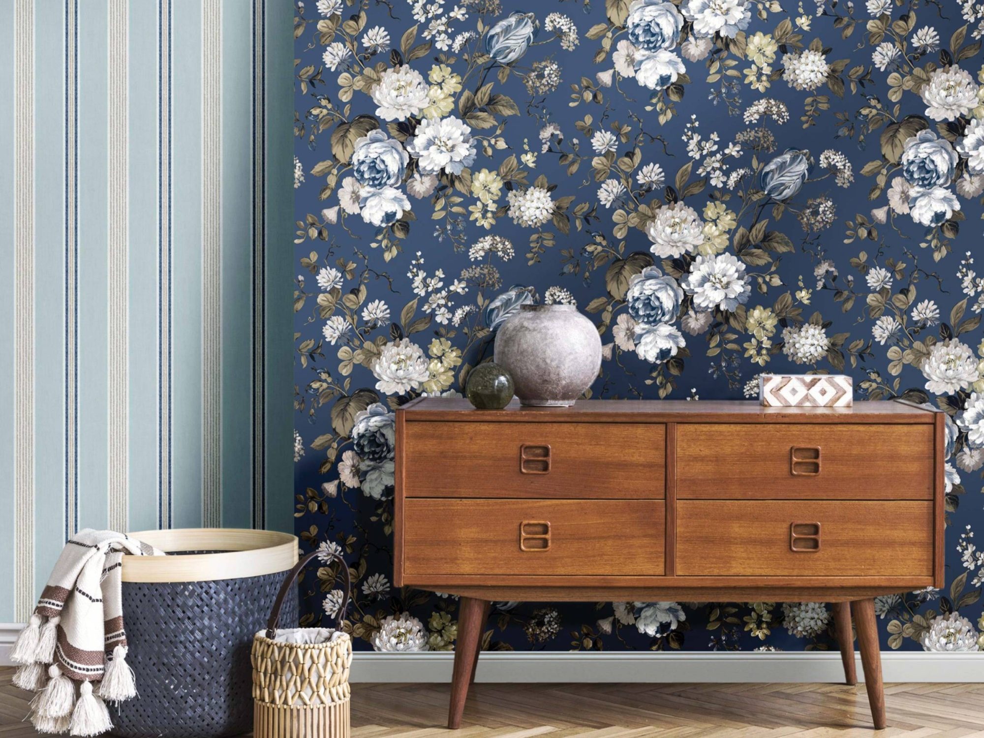 Blooming Garden - Ways to Use Wallpaper