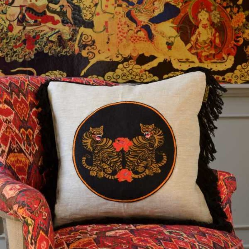 MINDTHEGAP | BENGAL TIGERS Linen Embroidered Cushion | LC40031